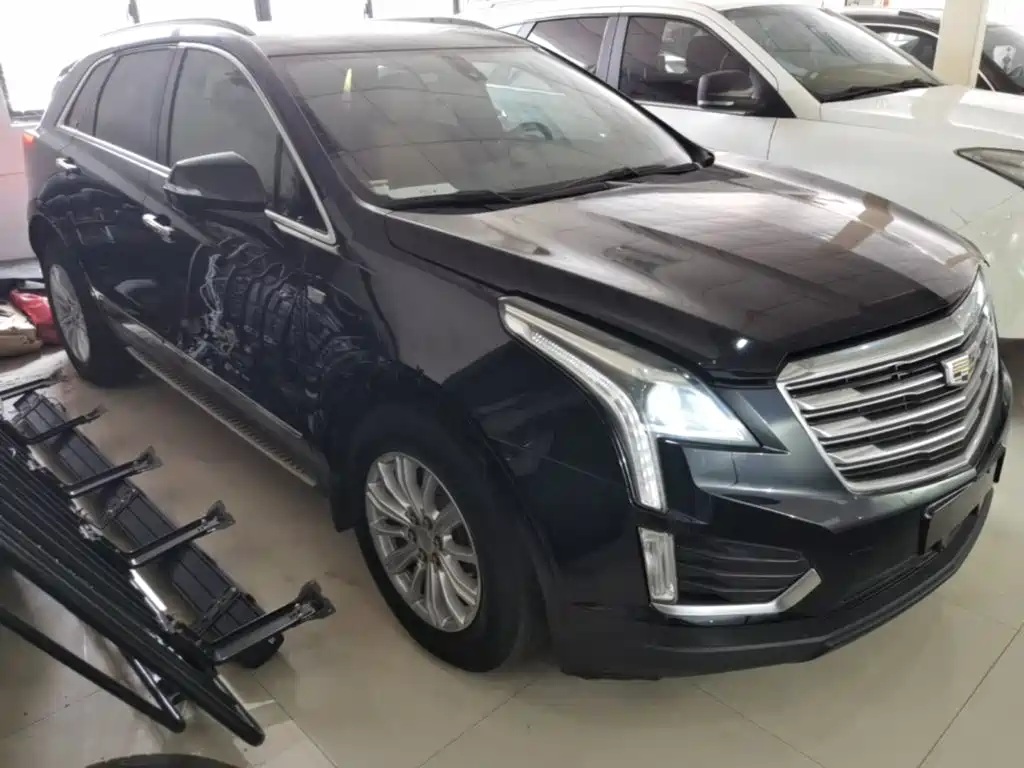 Фото 4 - Cadillac XT5