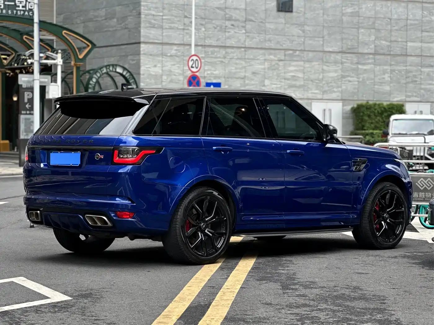 Land Rover Range Rover Sport 2022 5.0 SC V8 SVR фото 22