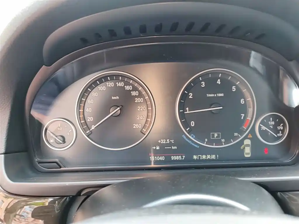 BMW 5 Series 2014 525Li Luxury Design Package фото 12