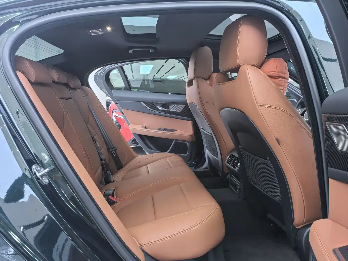 Jaguar XEL 2024 2024 Model 2.0T 250PS R-DYNAMIC S Gloss Black Sport Edition