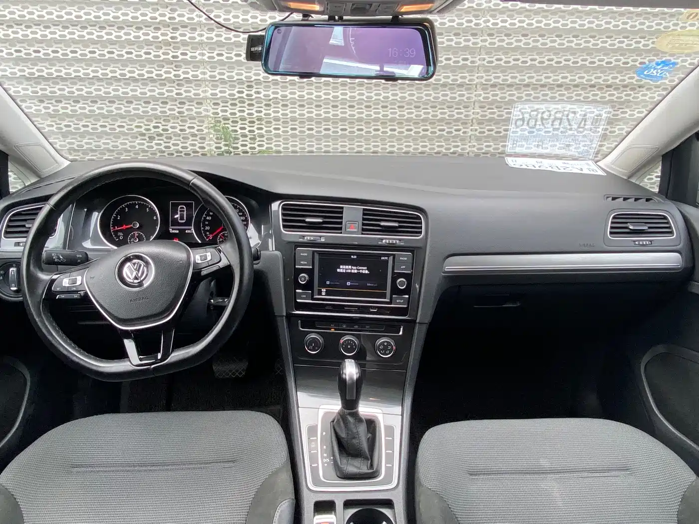 Volkswagen Golf 2018 230TSI Automatic Comfort фото 9