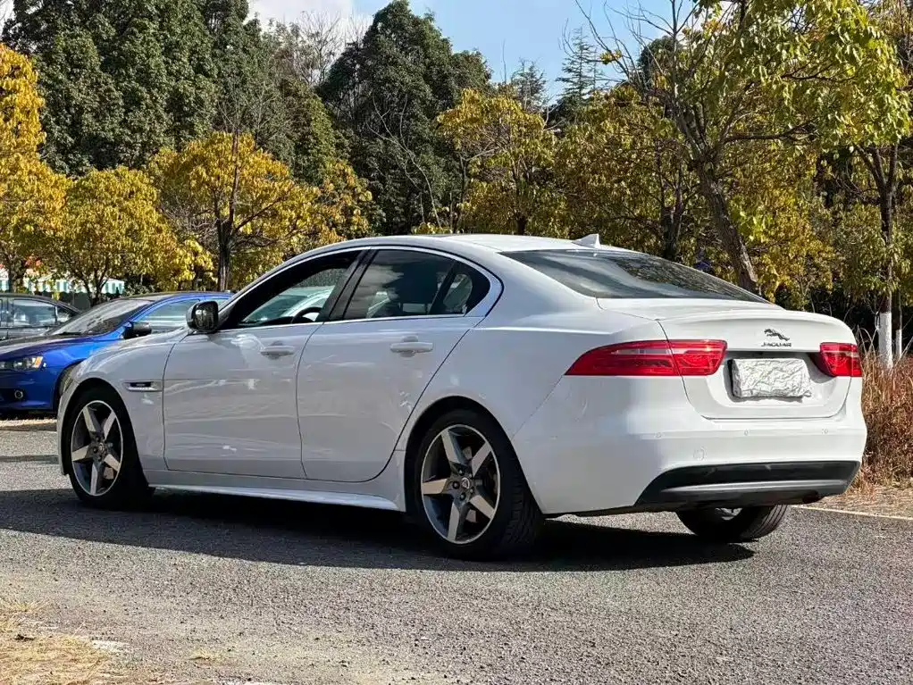 Jaguar XE 2016 2015 2.0T 200PS R-Sport