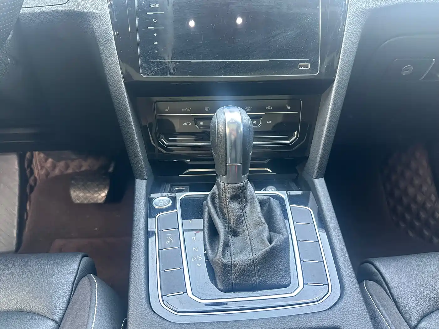 Volkswagen Magotan 2020 330TSI DSG Leading фото 10