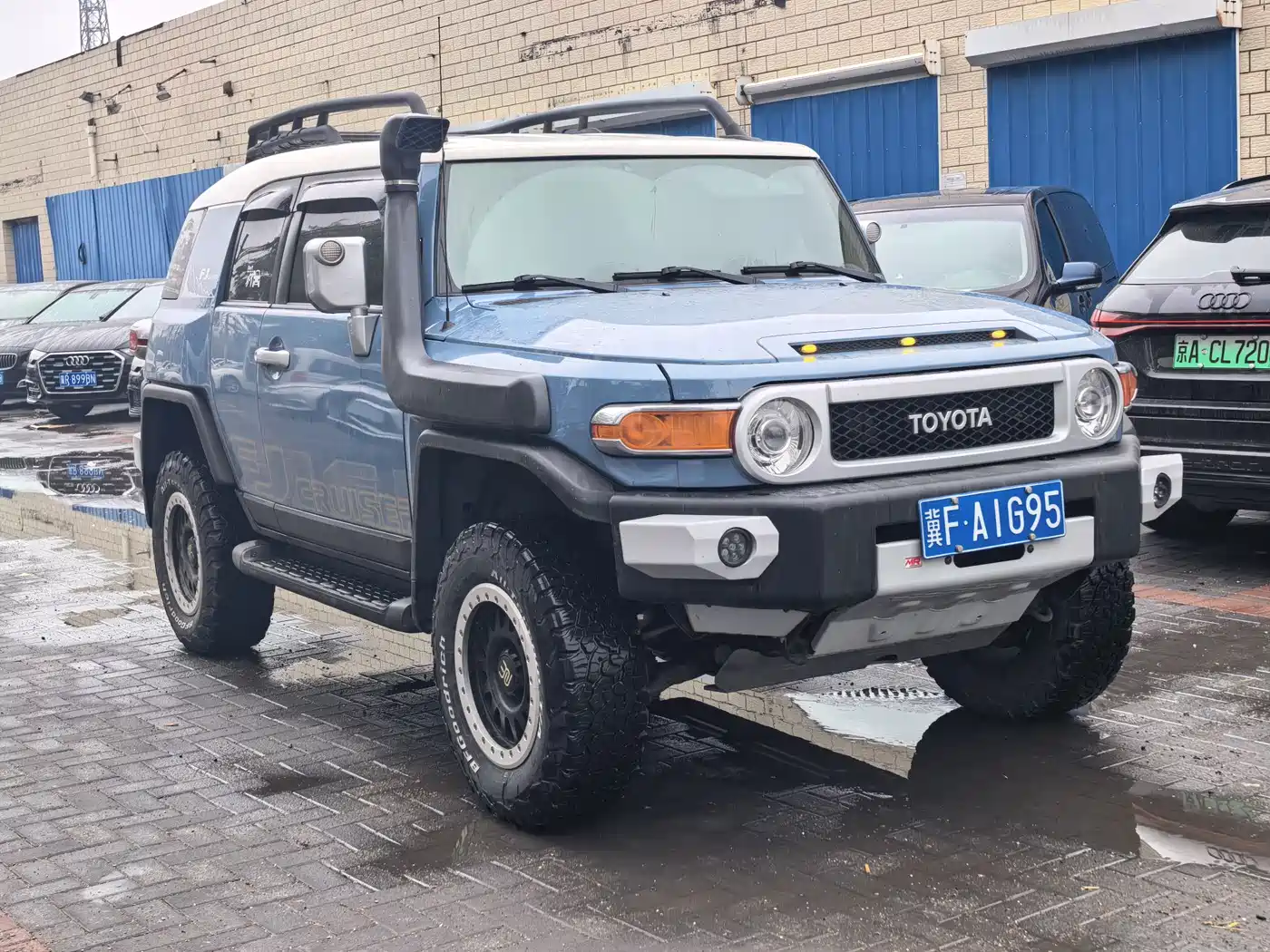 Toyota FJ Cruiser фото 3