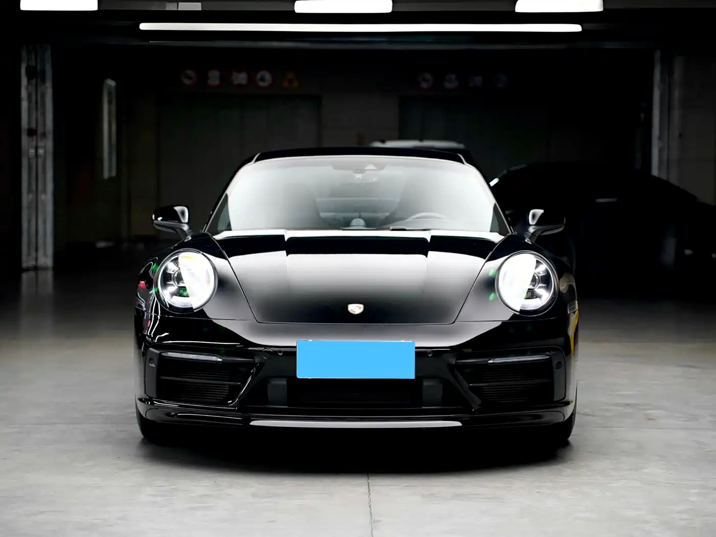 PORSCHE 911