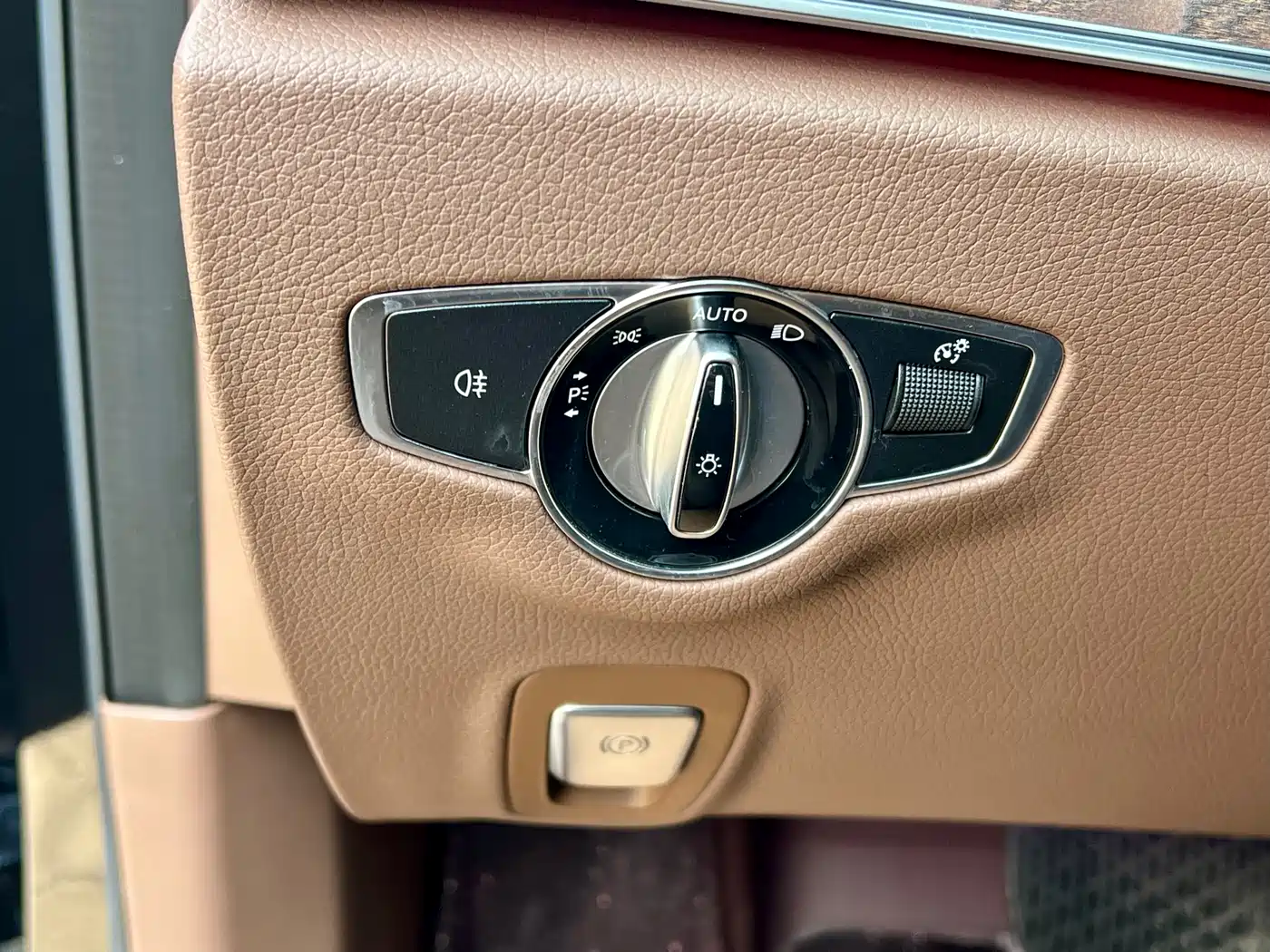 Mercedes-Benz E-Class 2021 E 300 L Fashion фото 52