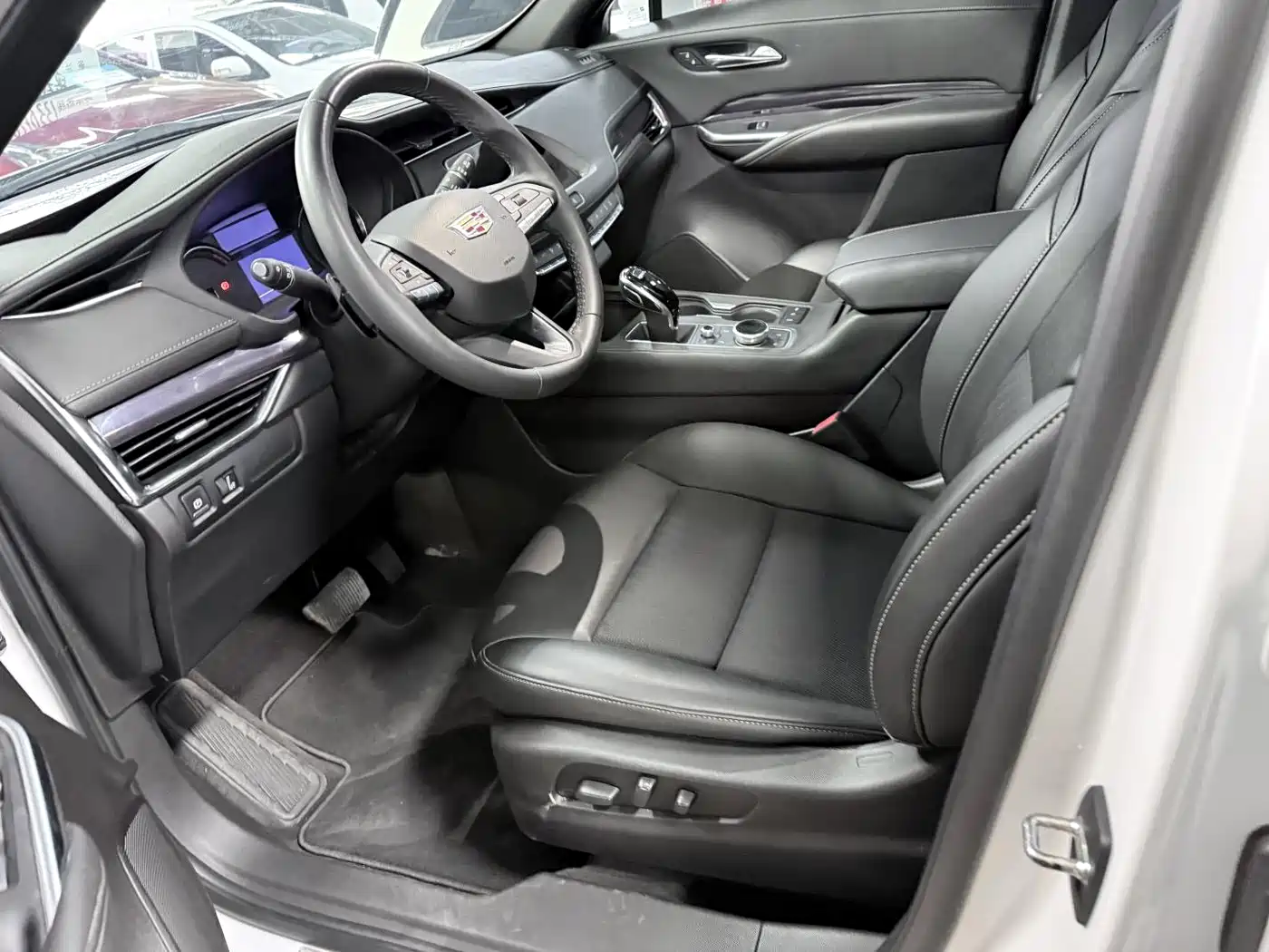Cadillac XT4 2021 28T FWD Technology Edition фото 8