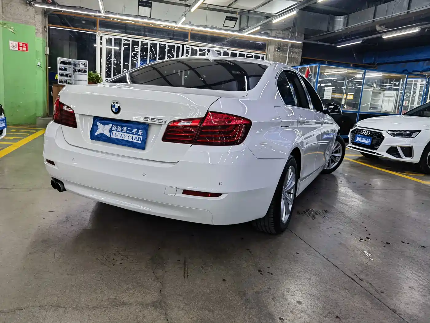 BMW 5 Series (Import) 2015 2015 520i Elegance