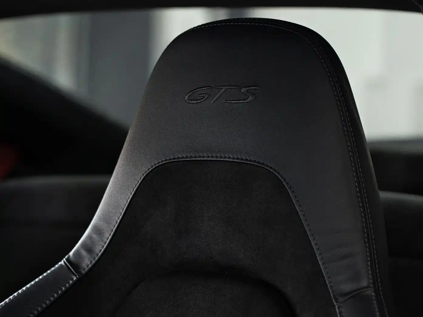Porsche 911 2017 Carrera GTS 3.0T фото 15