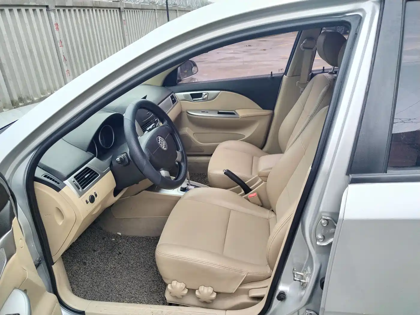 Buick Excelle 2013 1.5L Automatic Classic фото 17