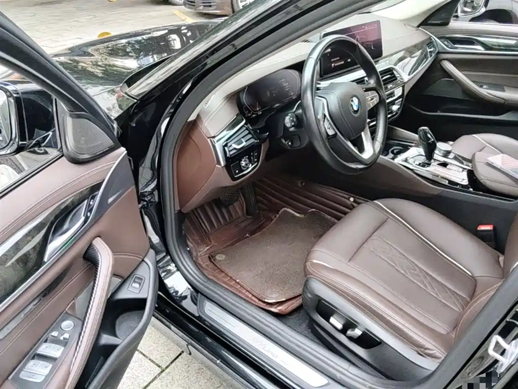 BMW 5 Series 2021 525Li Luxury Package фото 23