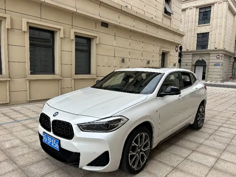 BMW X2