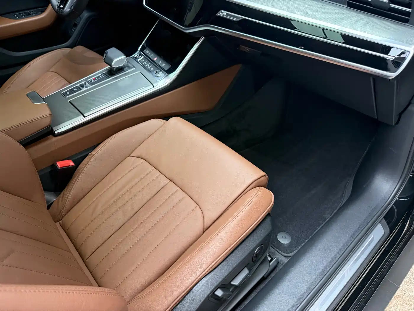 Audi A6L 2022 40 TFSI Luxury Elegance фото 38