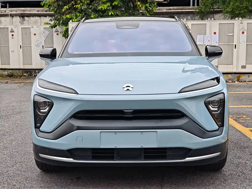 Фото 2 - NIO ES6