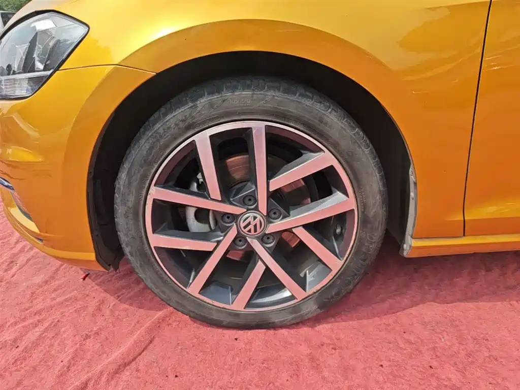 Volkswagen Golf 2019 280TSI DSG Luxury (China V) фото 23