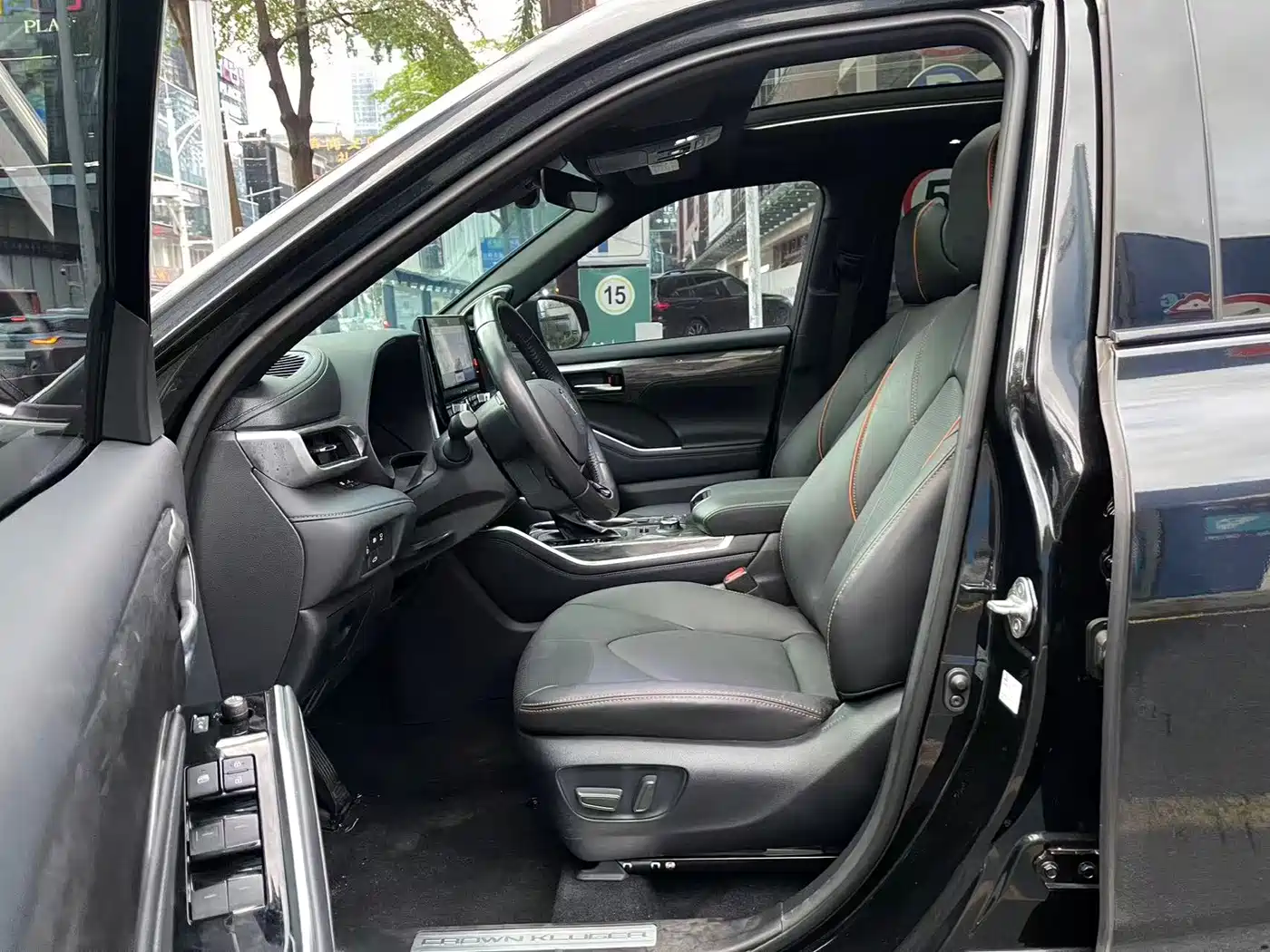Фото 5 - Toyota Crown Kluger