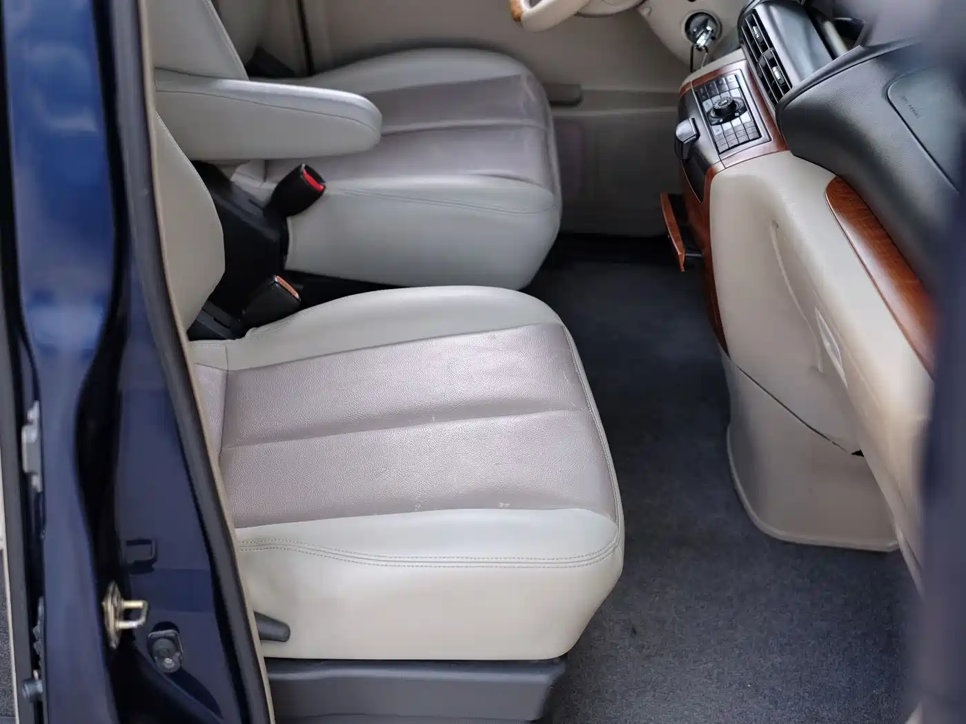Dongfeng Yuxuan 2008 2007 2.5L Automatic Flagship Edition