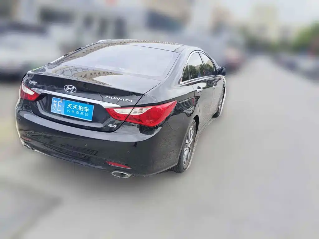 Фото 2 - Hyundai Sonata