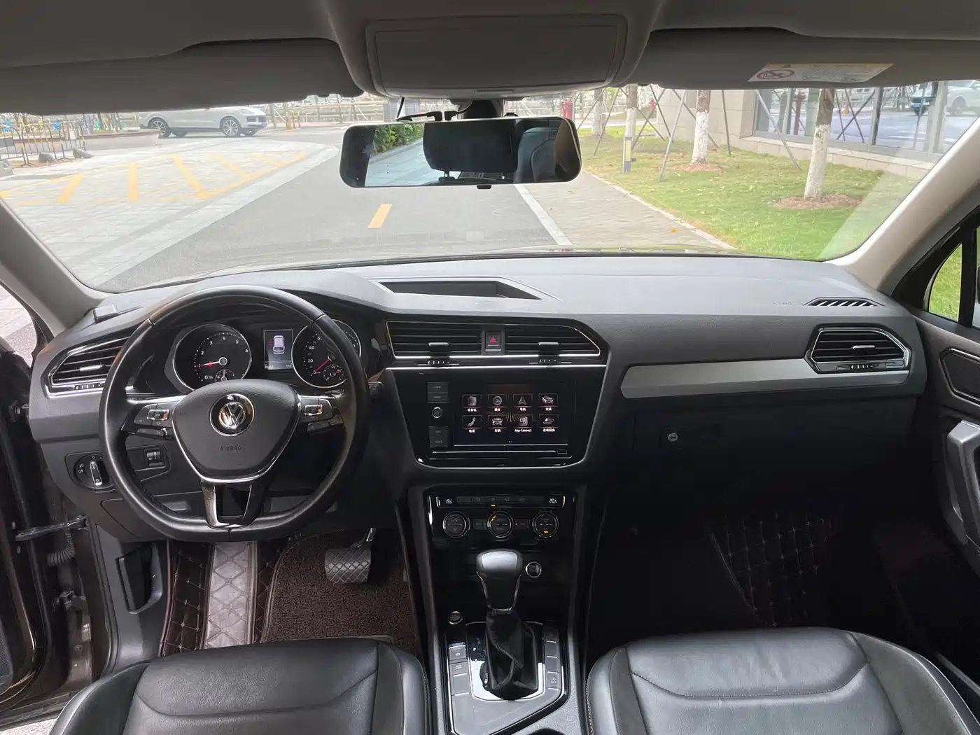 Volkswagen Tiguan L 2018 280TSI Automatic 2WD Comfort фото 8