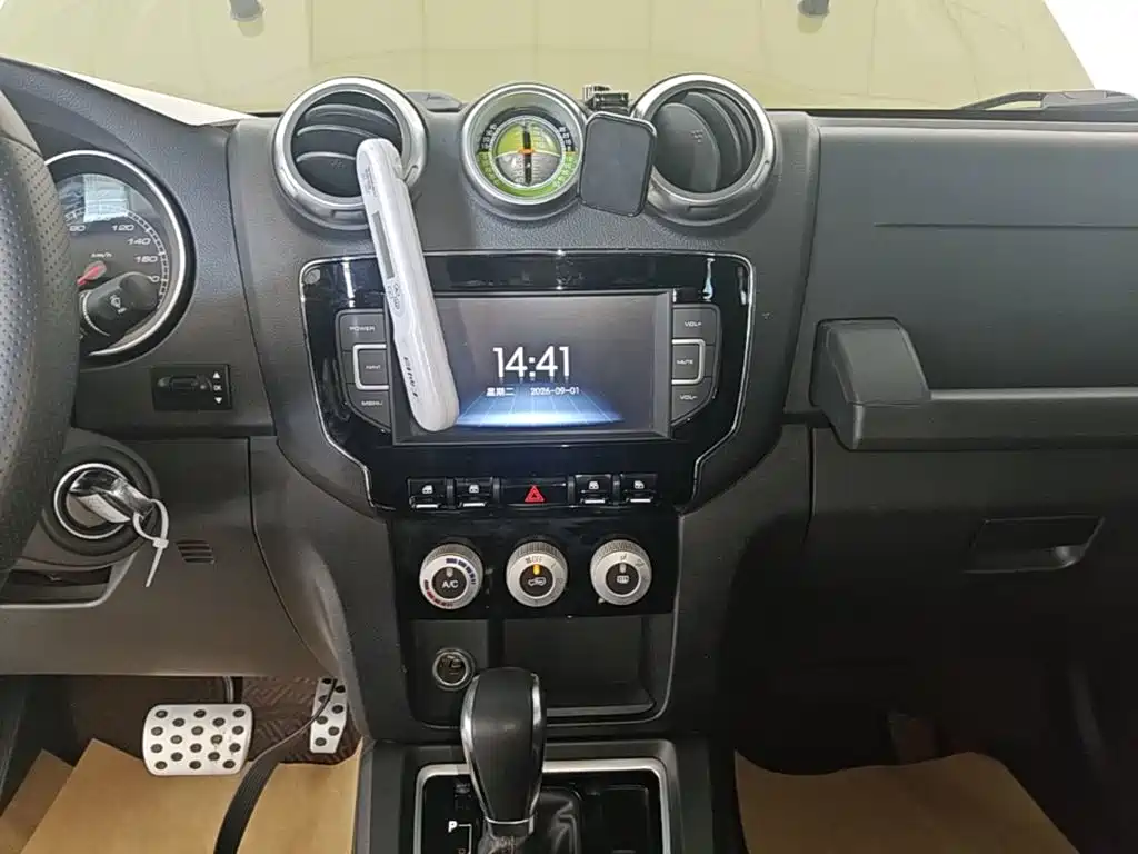 BAIC ORV Beijing Offroad BJ40 2016 2016 Model 40L 2.3T Automatic 4WD Exclusive