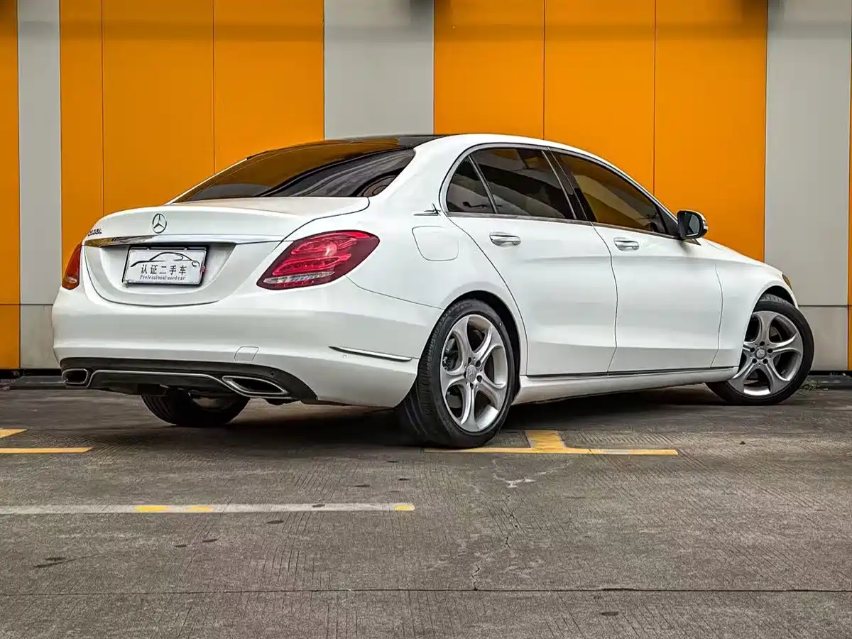 Mercedes-Benz C-Class 2015 C 300 L Sport фото 3