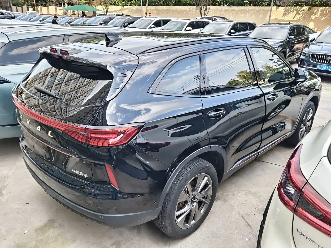 Photo 13 - Haval H6