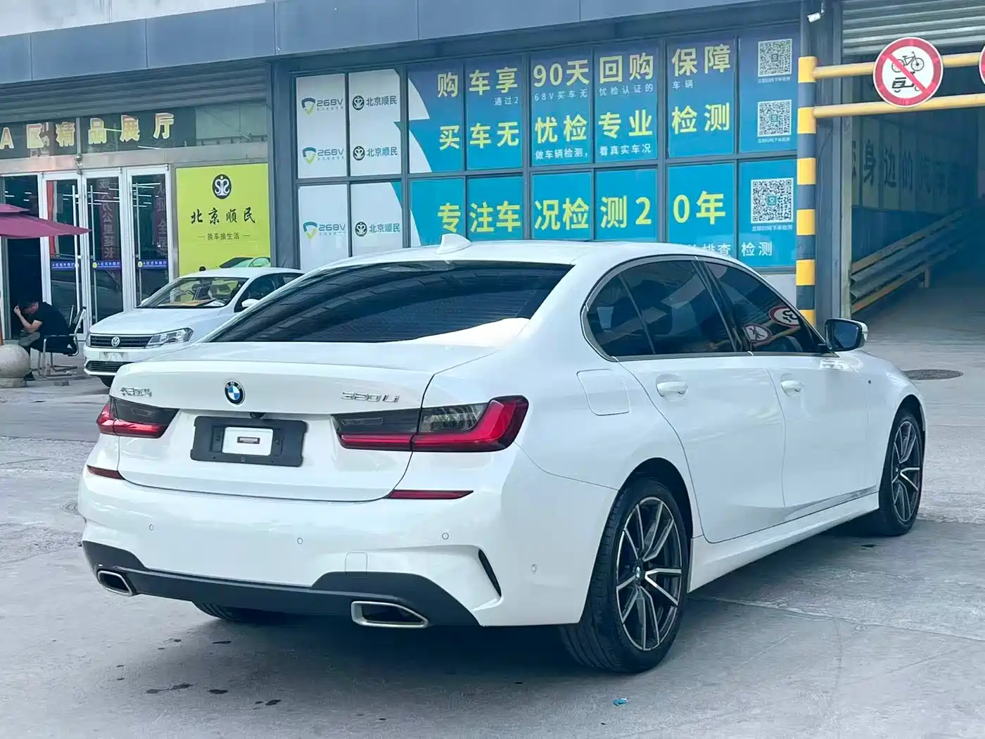 BMW 3 Series 2021 320Li M Sport Package фото 9