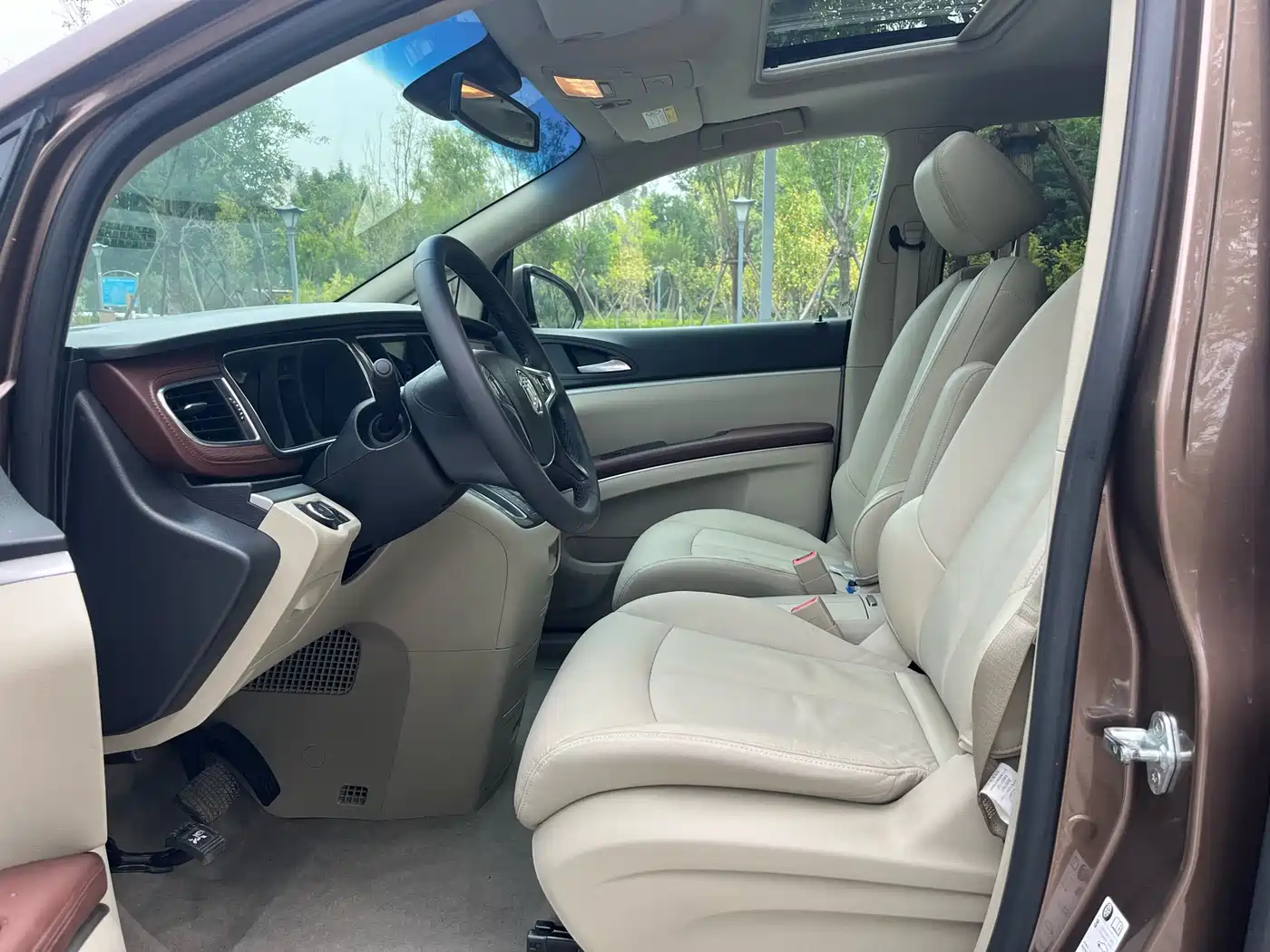 Buick GL8 2018 28T Luxury Model China VI фото 8