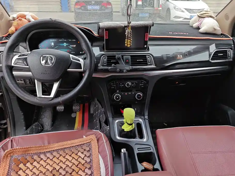 BAIC Weiwang M50F 2016 2017 1.5L Luxury Model