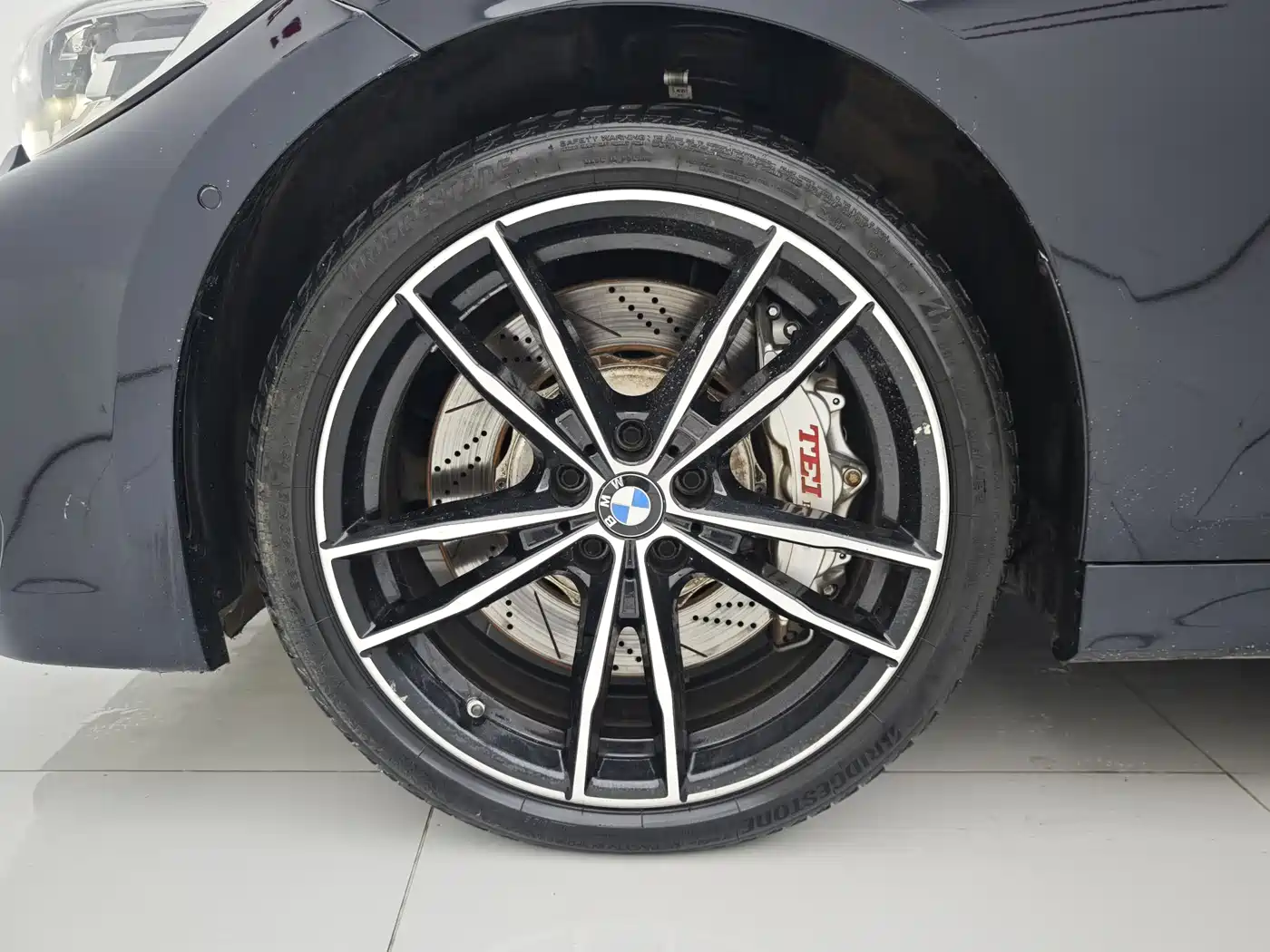 BMW 3 Series 2022 325Li M Sport Shadow Edition фото 25