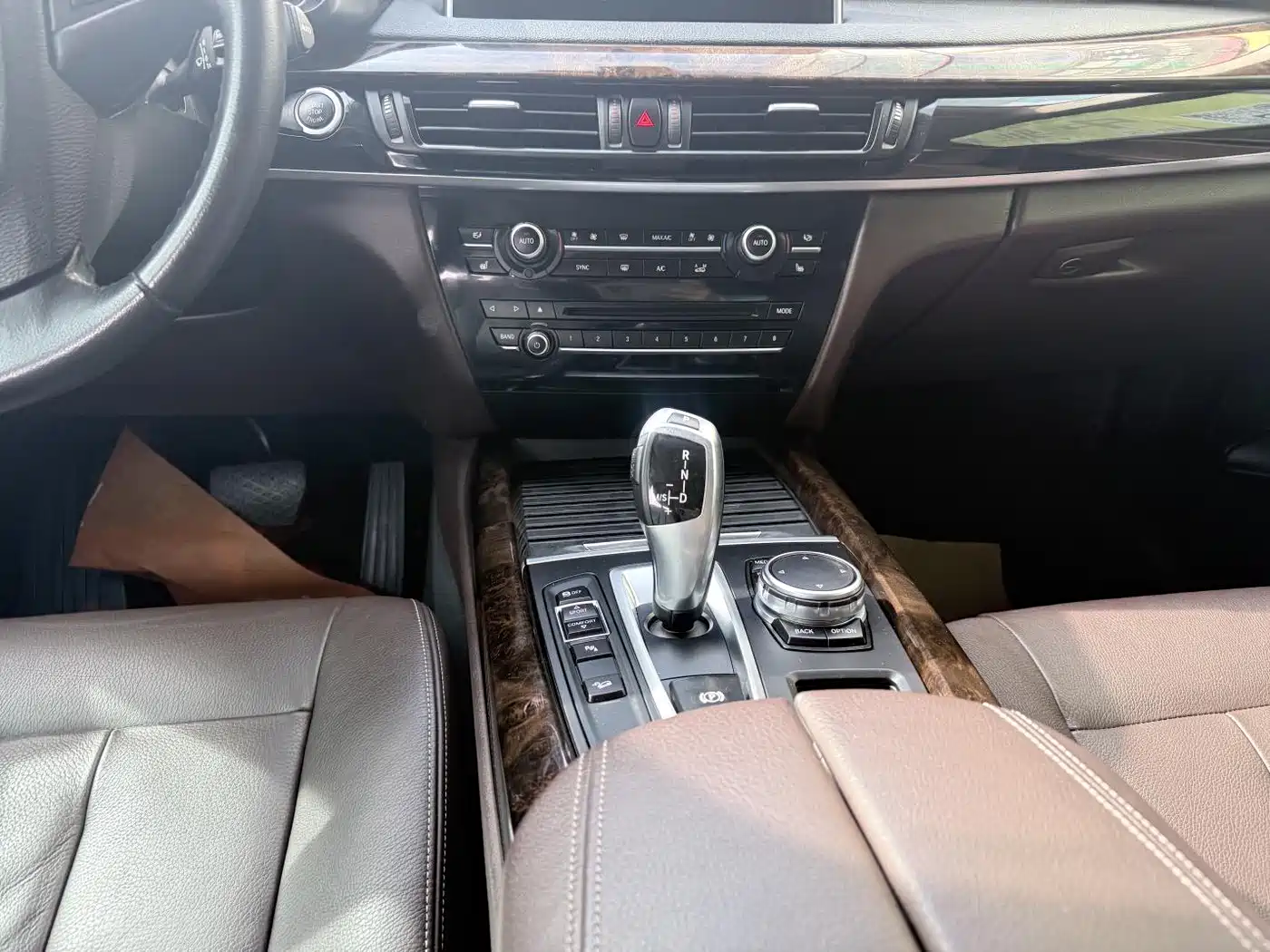 BMW X5 (Import) 2014 xDrive35i Leading фото 16
