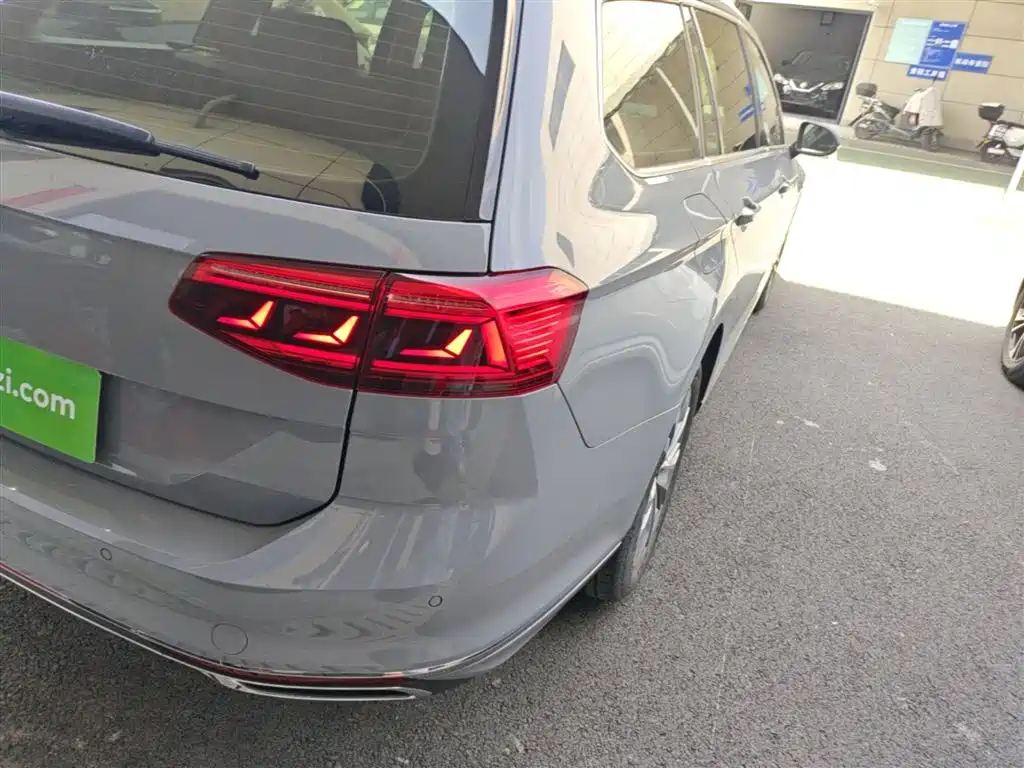 Volkswagen Weilan 2021 2.0T Smooth Ride Edition фото 8