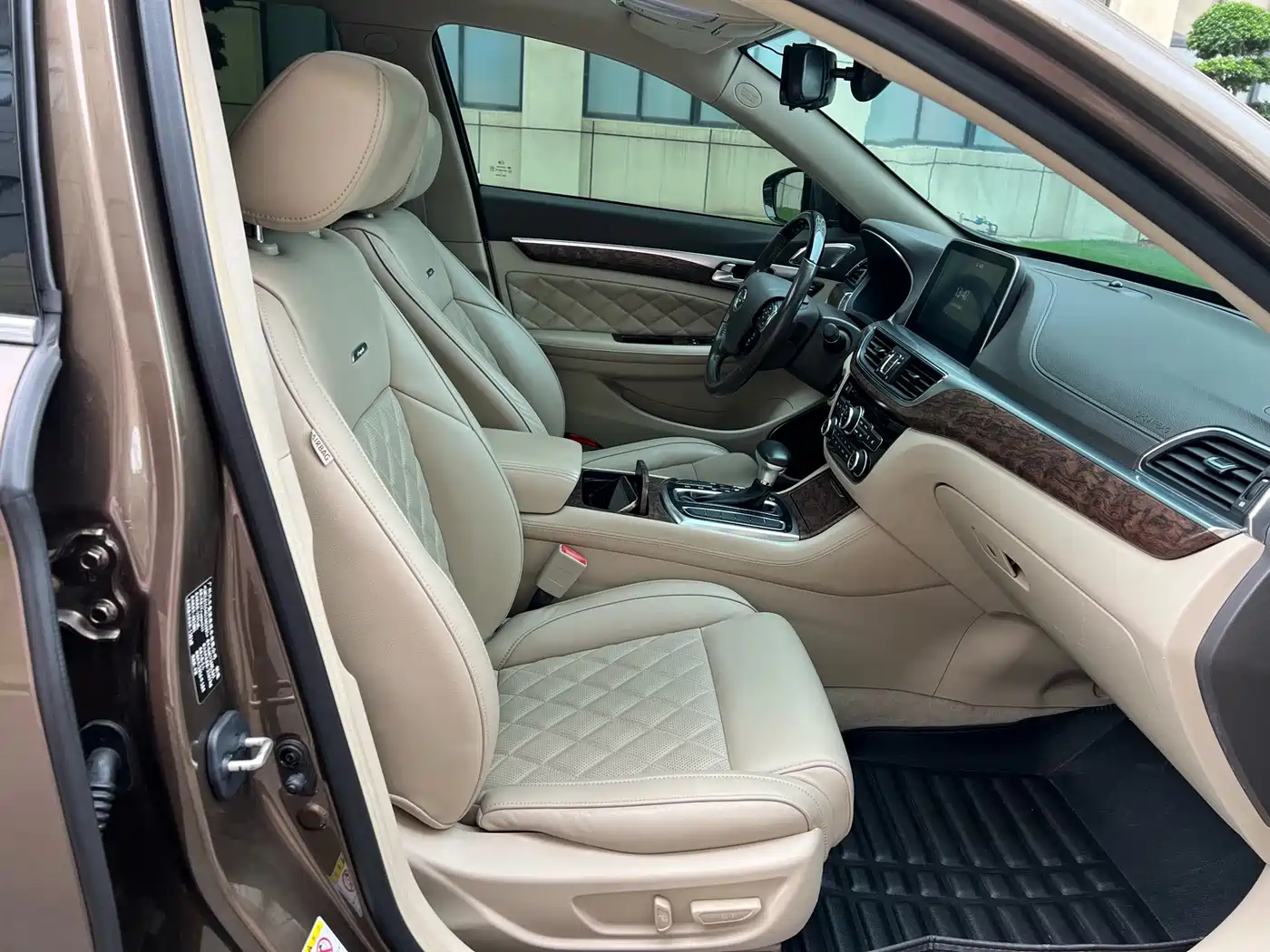 GAC Trumpchi Trumpchi GA8 2016 2016 320T Luxury Edition