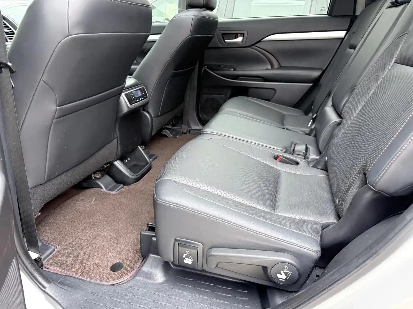 Toyota Highlander 2021 2.0T AWD Elite 7-Seater фото 10