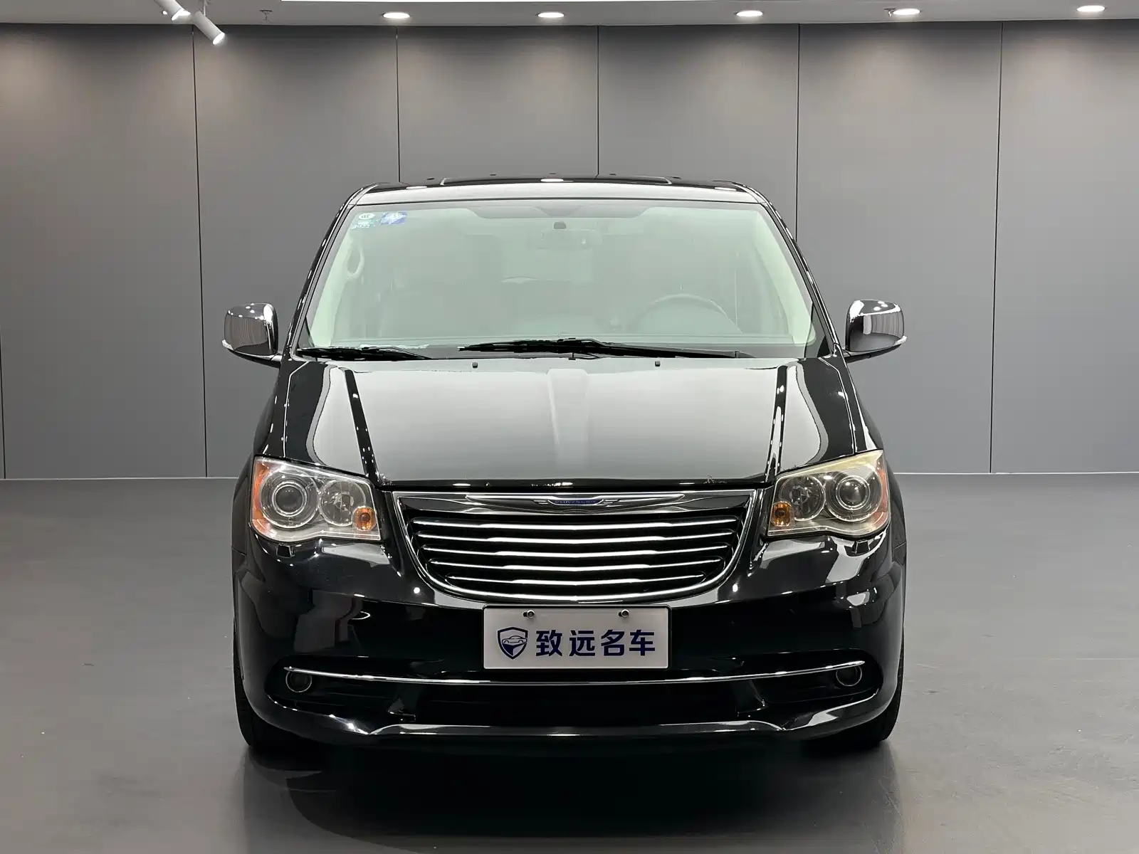 Фото 2 - Chrysler Pacifica