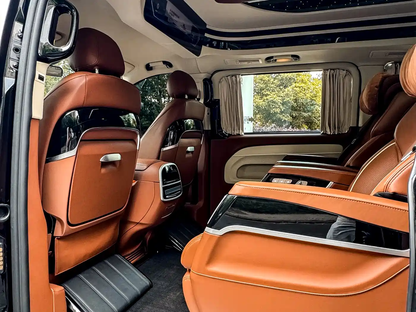 Mercedes-Benz Vito 2023 2.0T Business 7-Seater фото 11