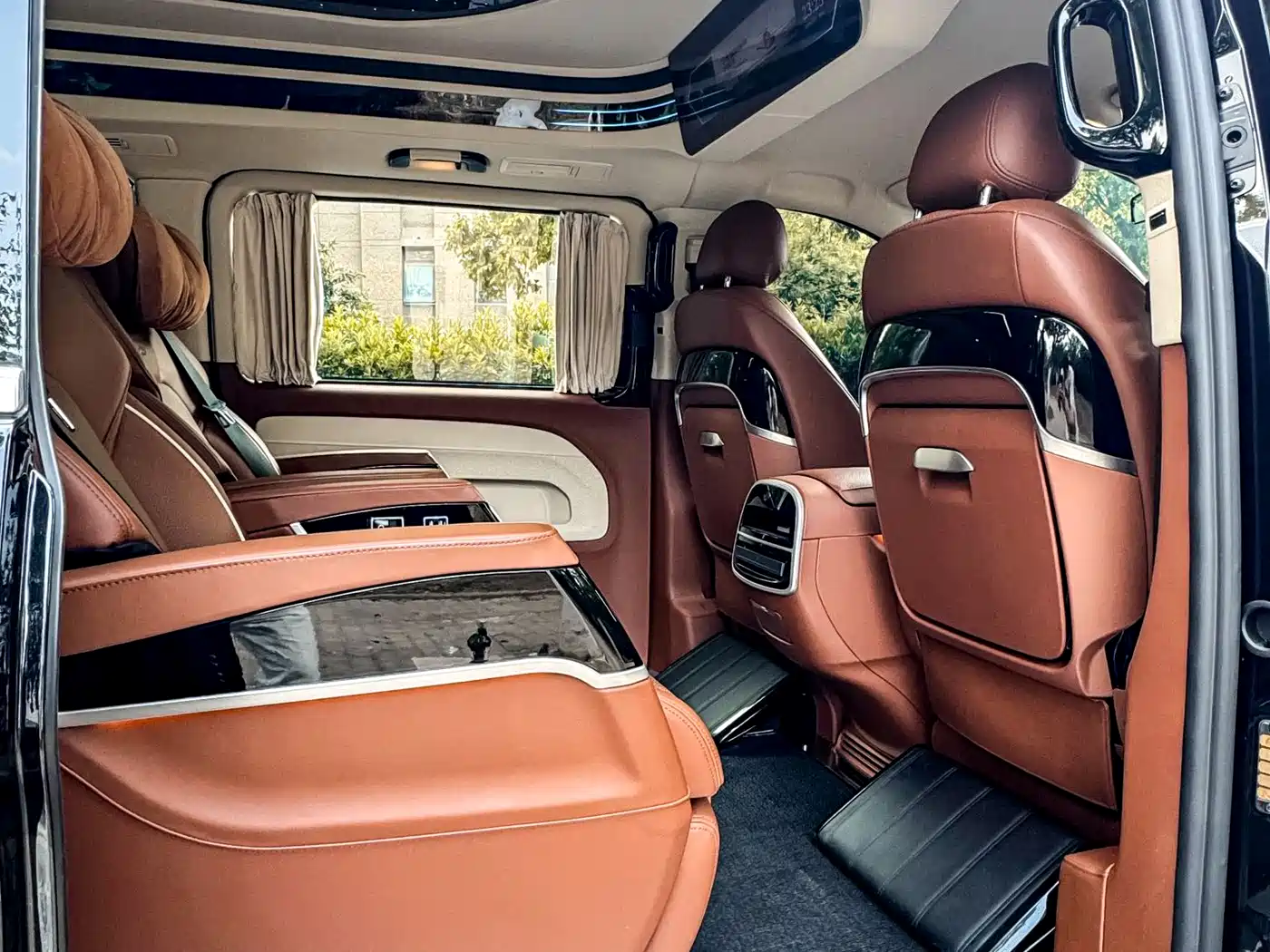 Mercedes-Benz Vito 2023 2.0T Business 7-Seater фото 17