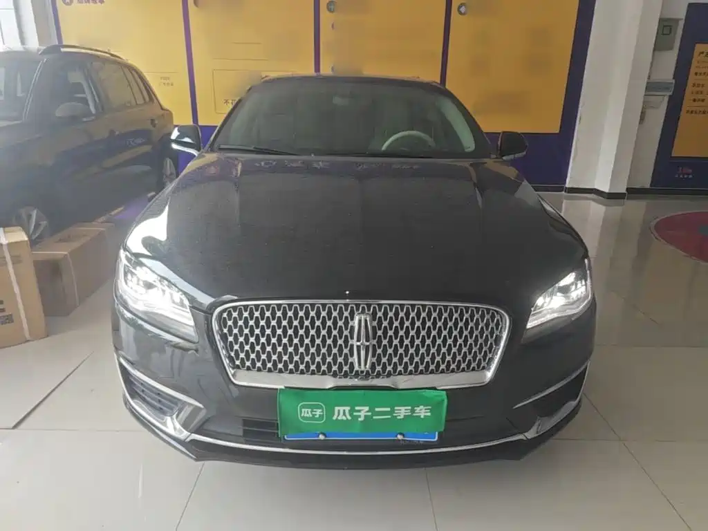 2021 Lincoln MKZ