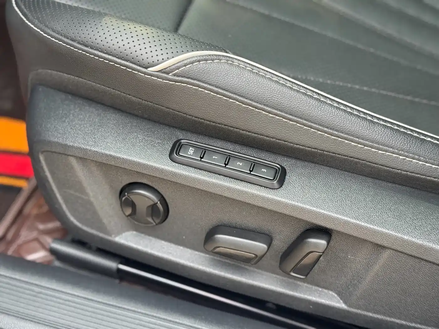 Volkswagen Passat 2024 330TSI Starlight Elite Edition фото 5