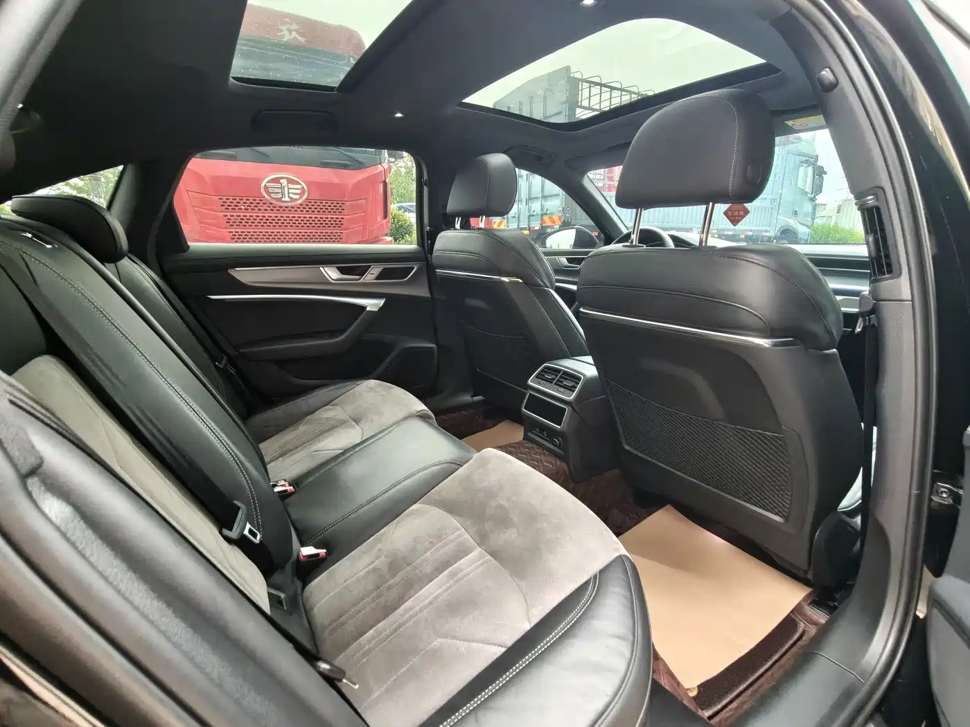 Audi A6L 2023 45 TFSI Premium Selection Dynamic фото 8