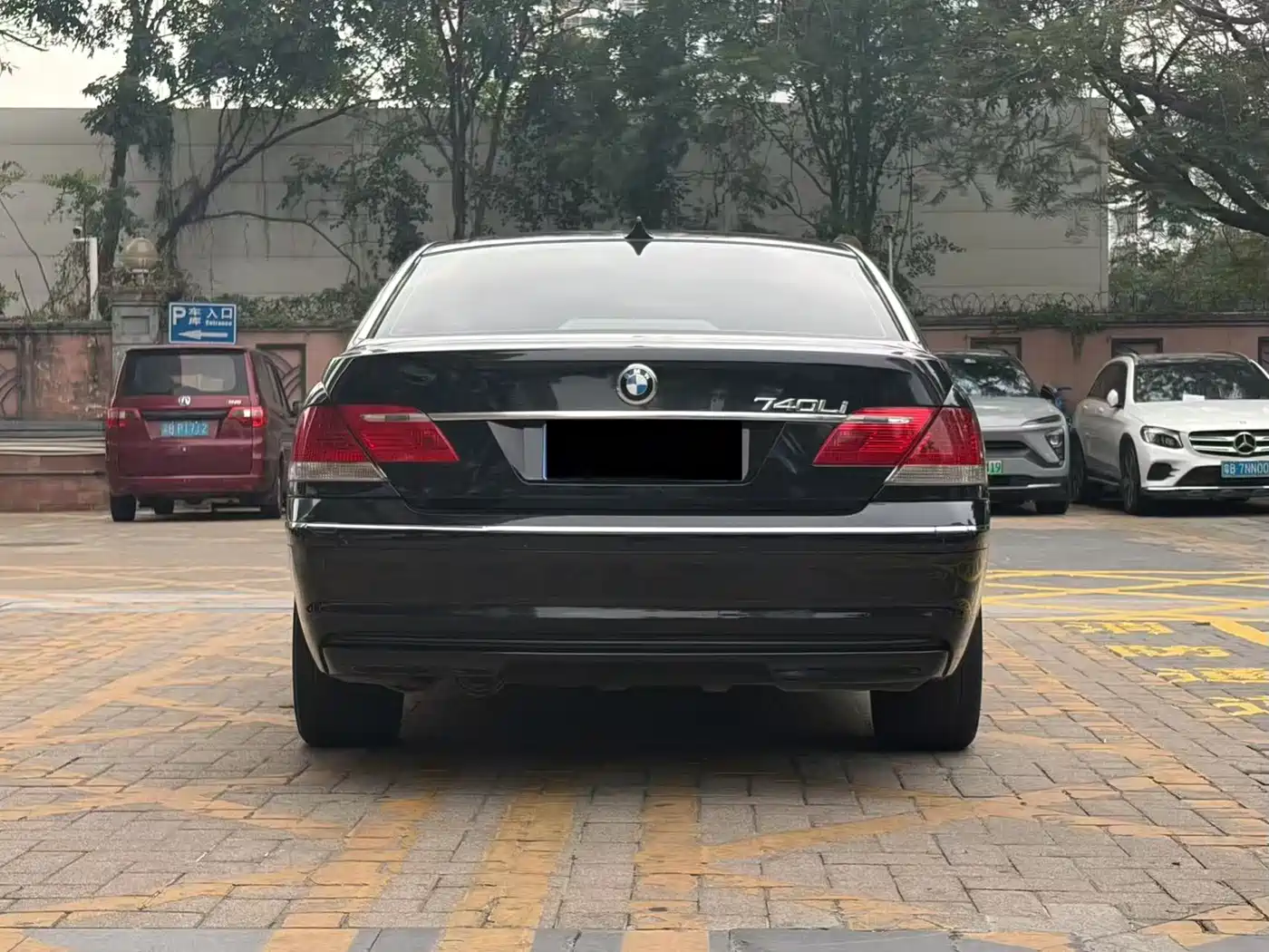 BMW 7 Series 2005 Model 740Li фото 9