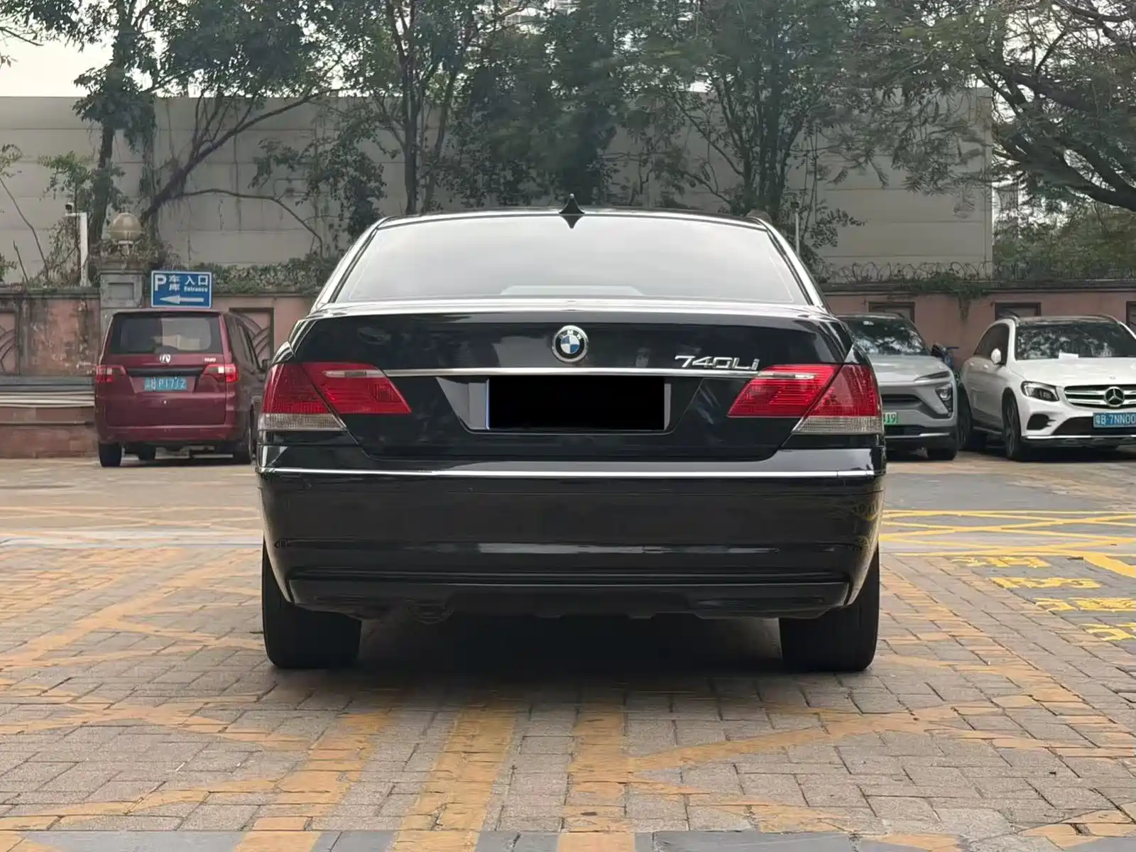 Фото 9 - BMW 7 Series