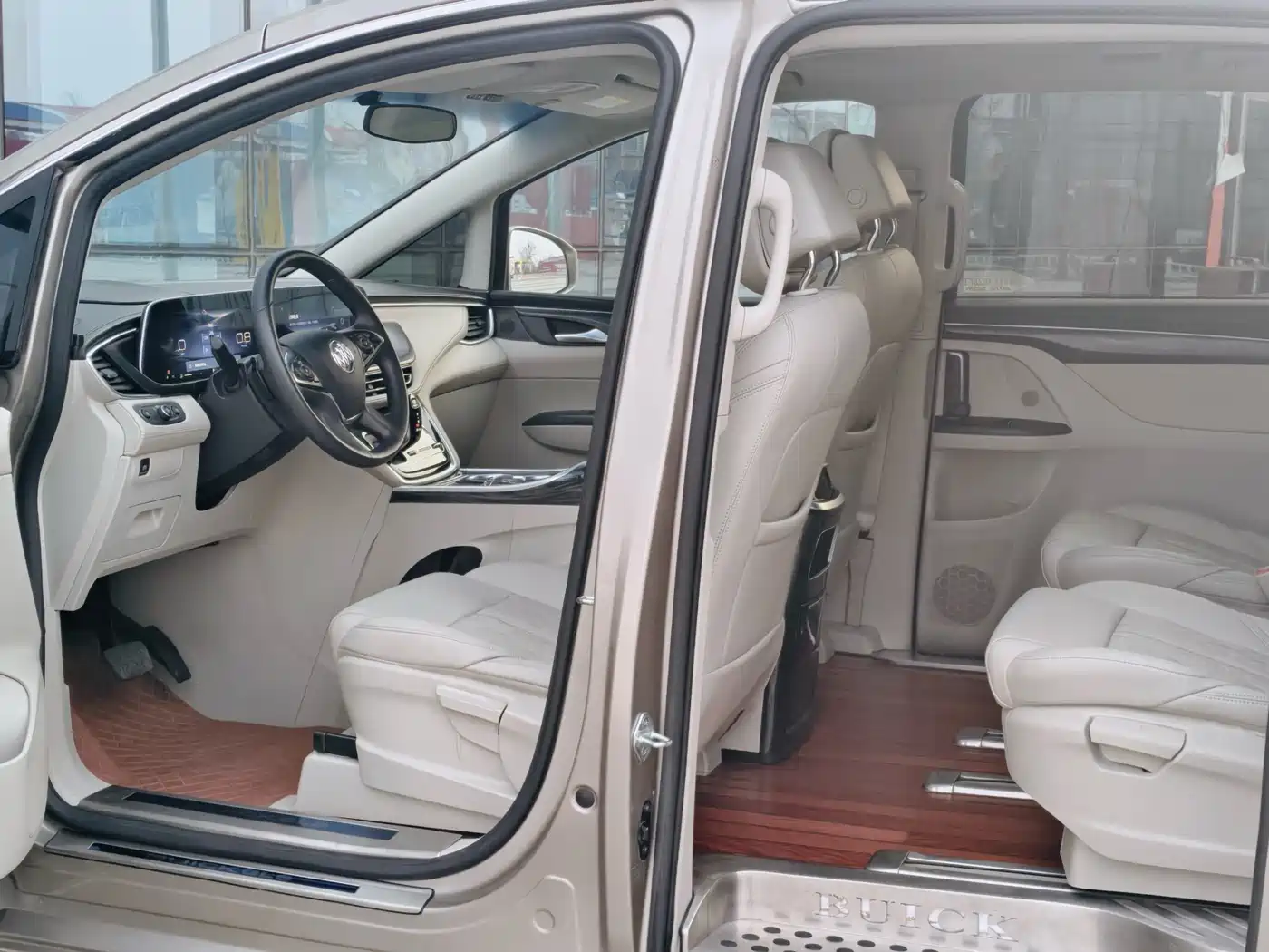 Buick GL8 2023 ES Landmaster Comfort фото 12