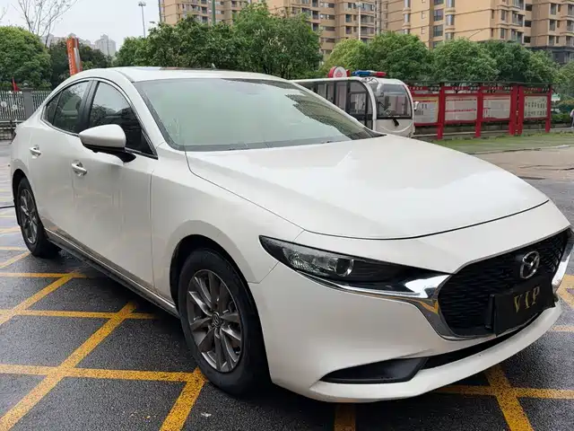 MAZDA 3 ANGKESAILA