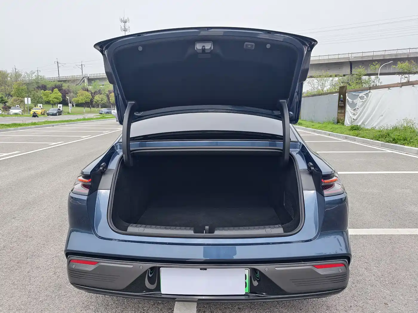 GEELY GALAXY GALAXY SPARKLE 8