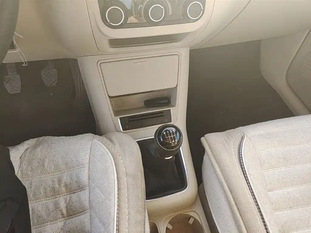 Volkswagen Tiguan 2015 1.8TSI Manual 2WD Trendline фото 14