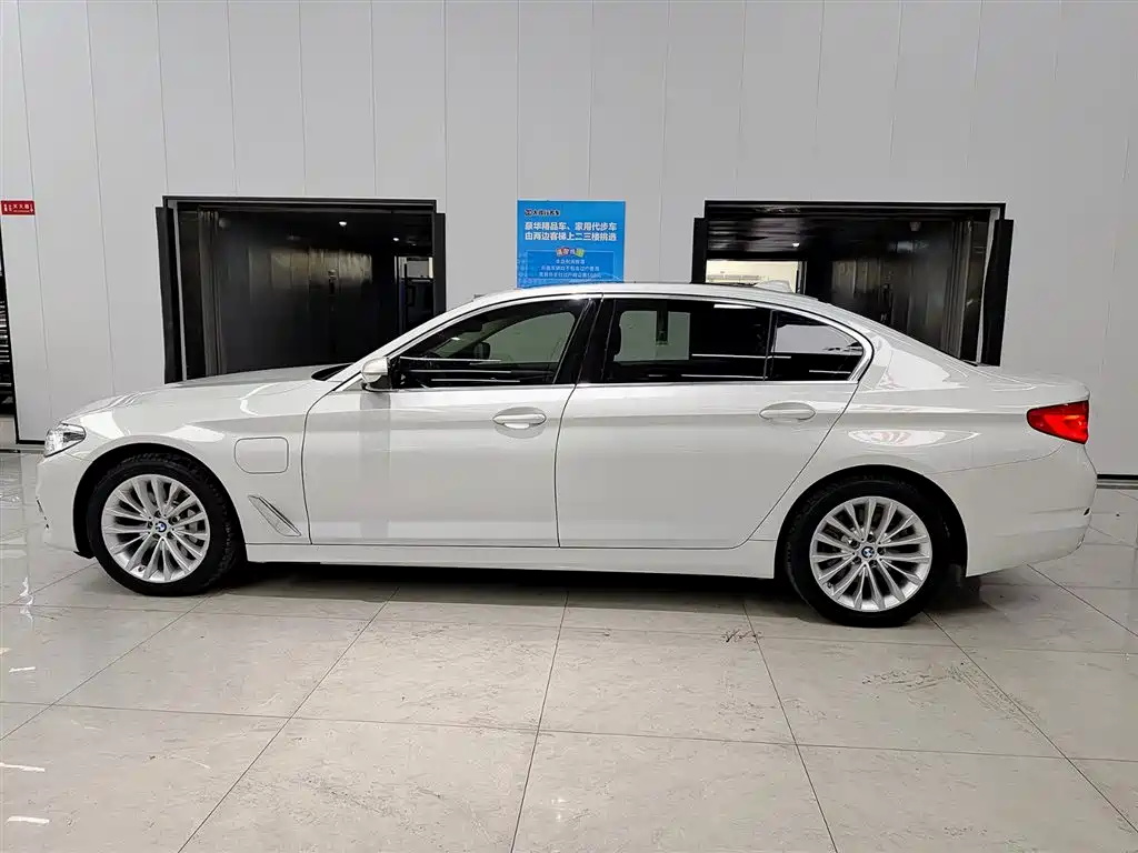 BMW 5 SERIES NEW ENERGY