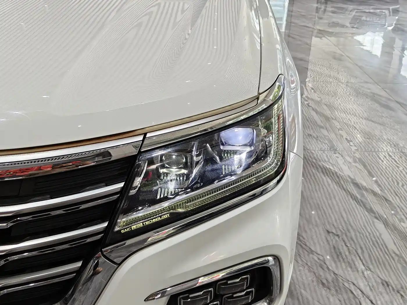 Roewe RX8 2018 2018 30T Smart Internet 2WD Flagship Edition