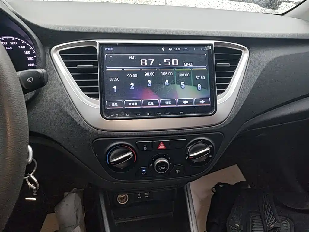 HYUNDAI ACCEPT