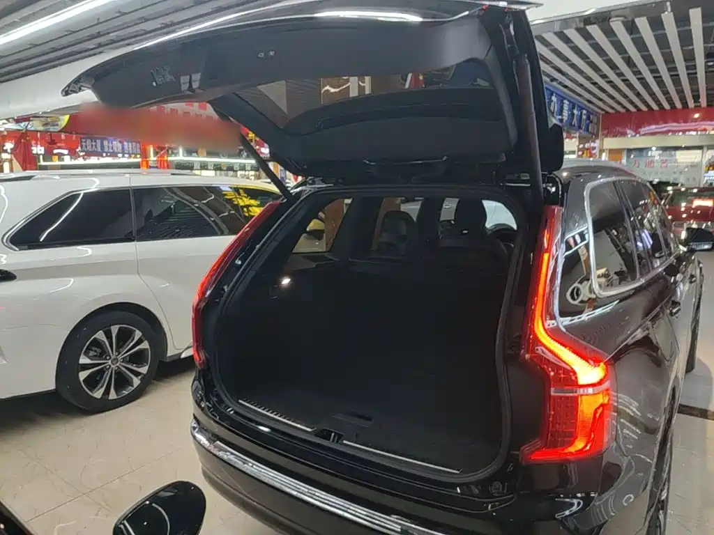 Volvo XC90 2023 2024 B5 Smart Luxury 5-Seater